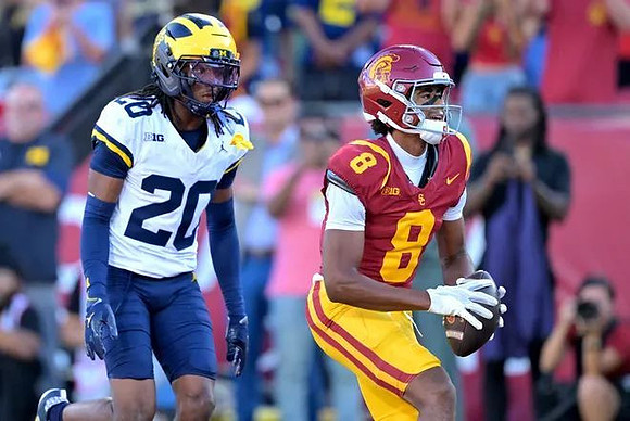 Jyaire Hill (20)