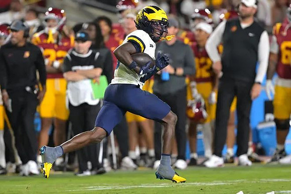 Derrick Moore (8)