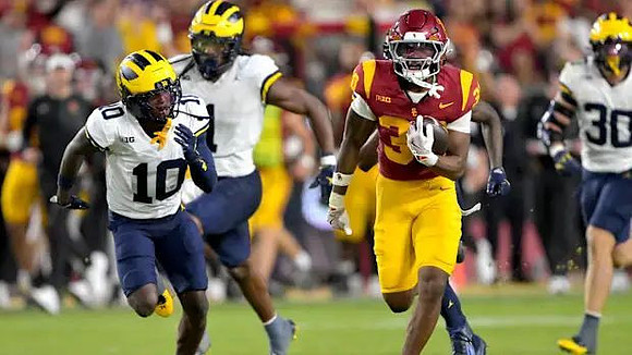 Zeke Berry (10), Jaishawn Barham (1), and Jimmy Rolder (30)