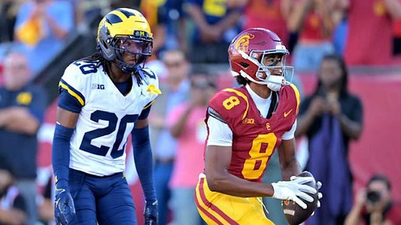 Jyaire Hill (20)