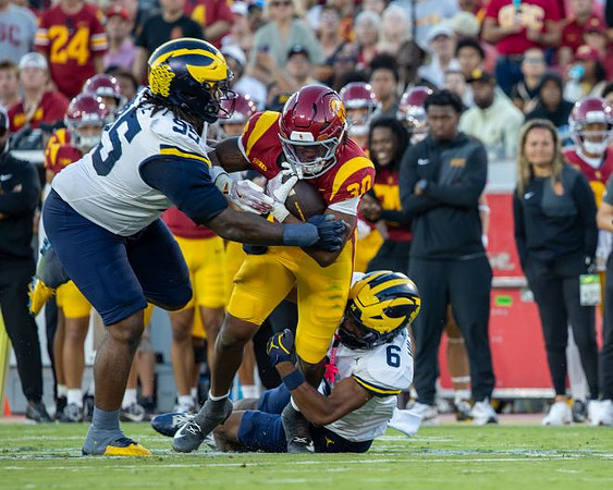 Trey Pierce (95) and Brandyn Hillman (6)