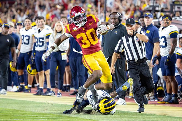 Jyaire Hill (20)