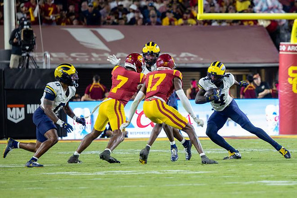 Semaj Morgan (0) and Andrew Marsh (4)