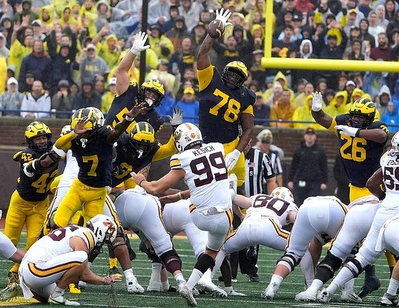 TJ Guy (42), Makari Paige (7), Jaden Mangham (3), Mason Graham (55), Kenneth Grant (78), and Rayshaun Benny (26)