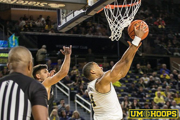 Nimari Burnett (4)