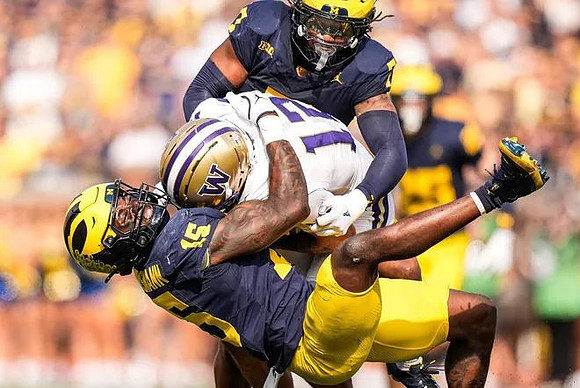 TJ Metcalf (7) and Ernest Hausmann (15)