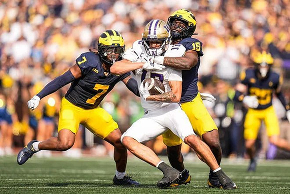 TJ Metcalf (7) and Ernest Hausmann (15)