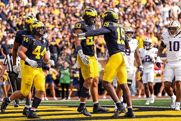 Max Bredeson (44), Zack Marshall (83), and Bryce Underwood (19)