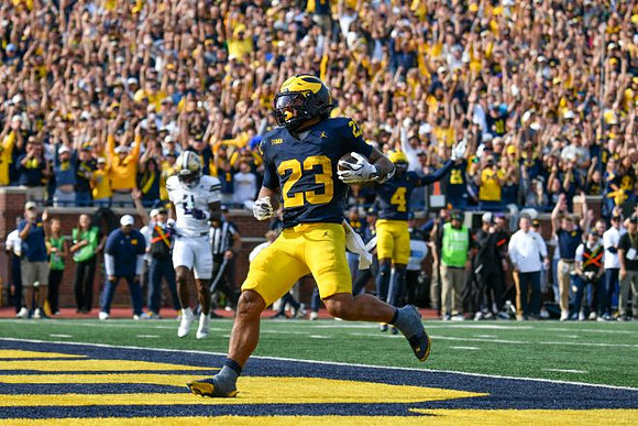 Jordan Marshall (23) and Andrew Marsh (4)