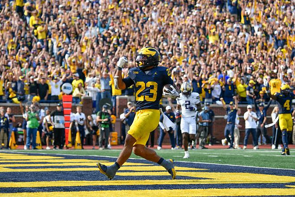 Jordan Marshall (23) and Andrew Marsh (4)