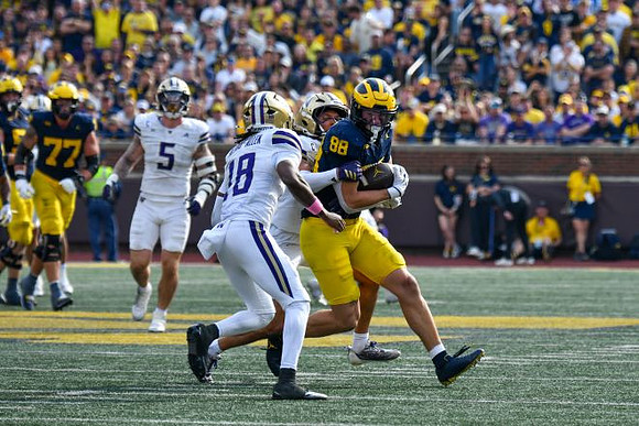 Blake Frazier (77) and Deakon Tonielli (88)