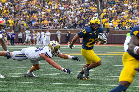 Jordan Marshall (23) and Andrew Marsh (4)
