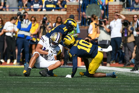 Jordan Young (14) and Zeke Berry (10)