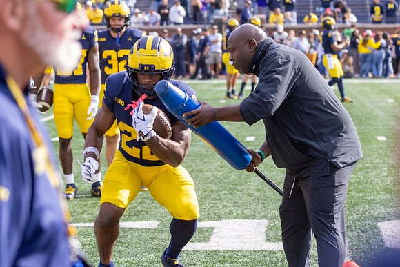 Jordan Marshall (23) and Tony Alford