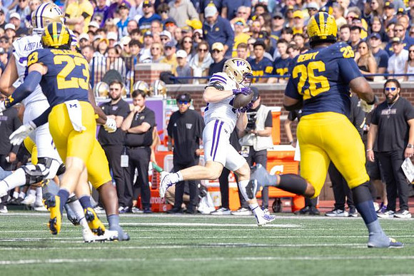 Cole Sullivan (23) and Rayshaun Benny (26)