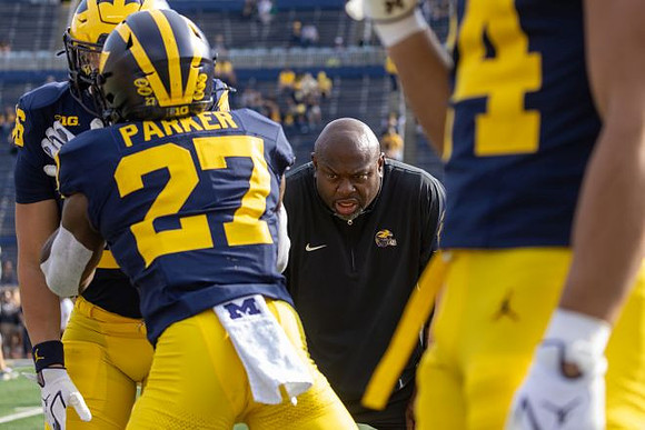 Jasper Parker (27) and Tony Alford