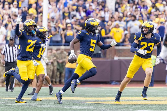 Jayden Sanders (27), Jordan Young (14), Jacob Oden (5), and Cole Sullivan (23)