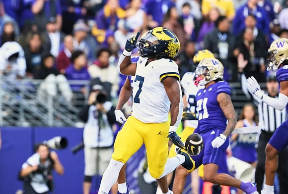 Donovan Edwards (7)