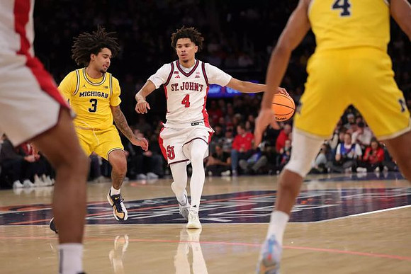 Elliot Cadeau (3) and Nimari Burnett (4)