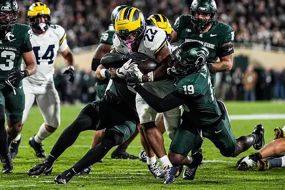 Max Bredeson (44) and Justice Haynes (22)
