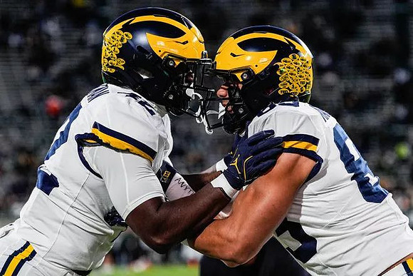 Jalen Hoffman (42) and Zack Marshall (83)