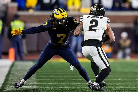 TJ Metcalf (7)