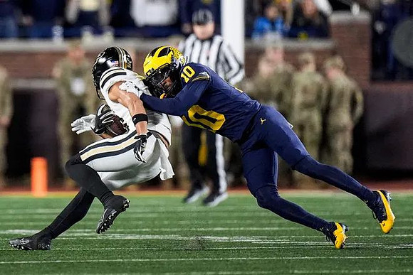 Zeke Berry (10)