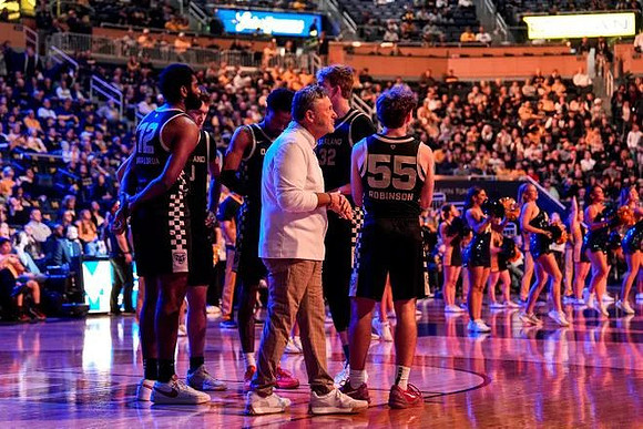 Oakland Head Coach Greg Kampe