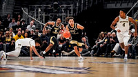 Elliot Cadeau (3) and Nimari Burnett (4)