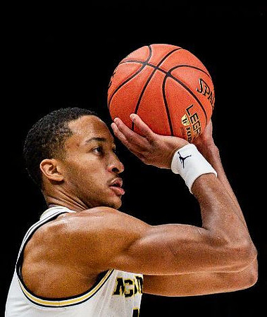 Nimari Burnett (4)