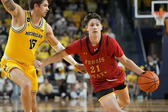 Joey Baker (15)