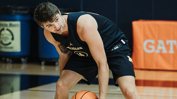 Joey Baker (15)