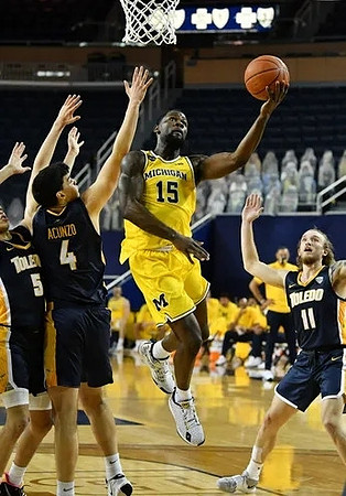 Chaundee Brown Jr. (15)