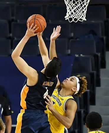 Terrance Williams II (5)