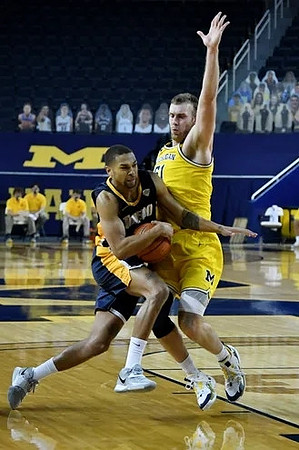 Austin Davis (51)