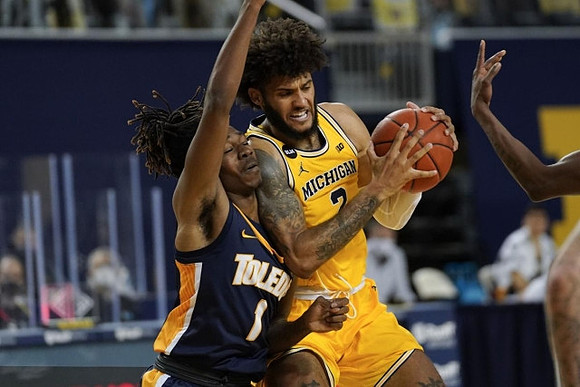 Isaiah Livers (2)