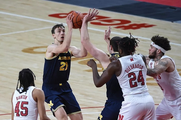 Franz Wagner (21) and Hunter Dickinson (1)