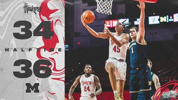 Hunter Dickinson (1) and Franz Wagner (21)