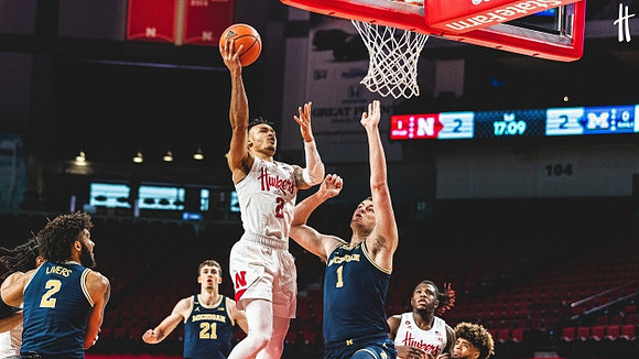 Isaiah Livers (2), Franz Wagner (21), Hunter Dickinson (1), and Mike Smith (12)