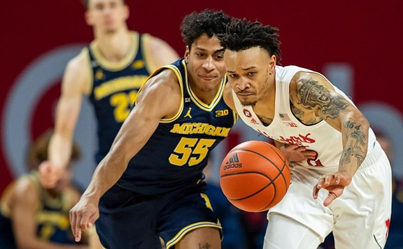 Franz Wagner (21) and Eli Brooks (55)