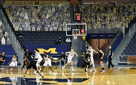 Eli Brooks (55), Brandon Johns Jr. (23), Chaundee Brown Jr. (15), Franz Wagner (21), and Hunter Dickinson (1)