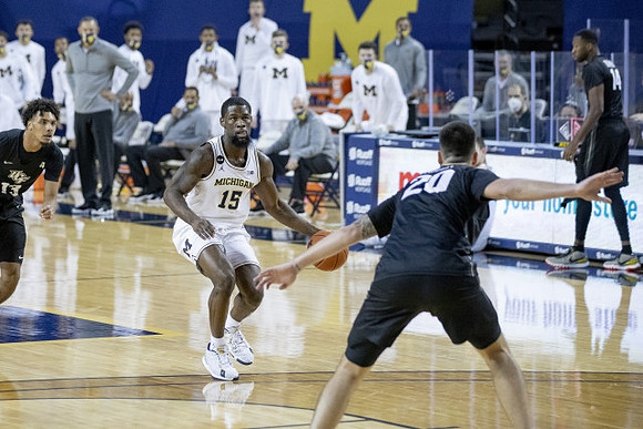 Chaundee Brown Jr. (15)