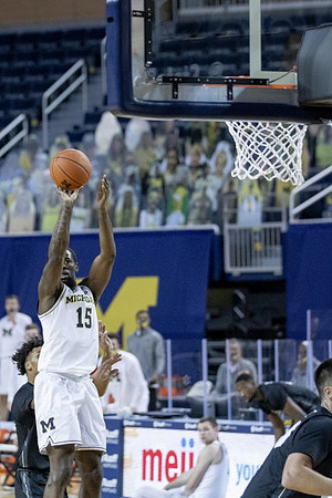 Chaundee Brown Jr. (15)