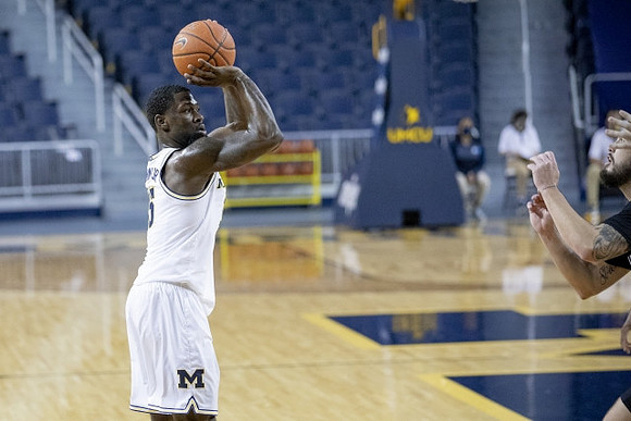 Chaundee Brown Jr. (15)