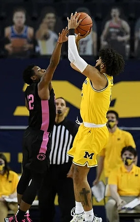 Isaiah Livers (2)