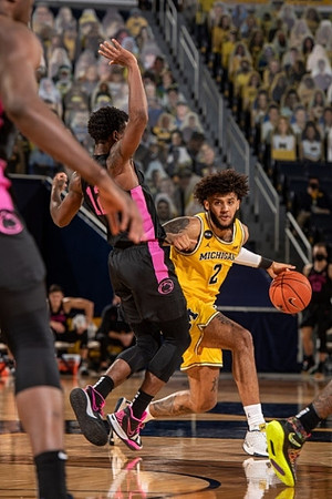 Isaiah Livers (2)