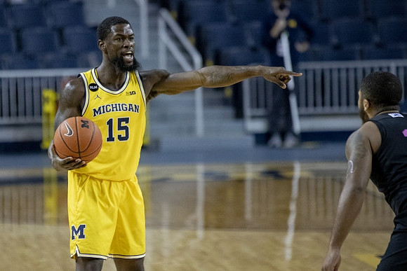 Chaundee Brown Jr. (15)