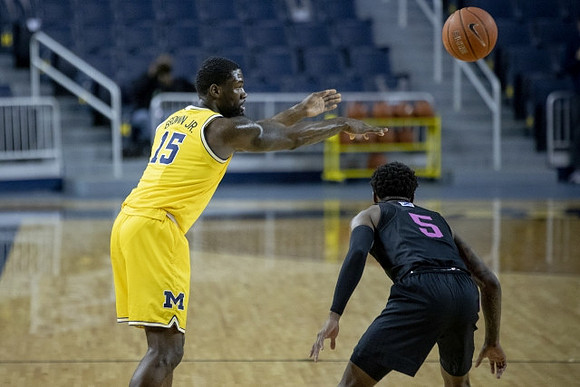 Chaundee Brown Jr. (15)