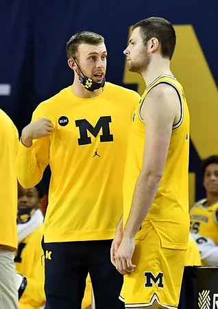 Austin Davis (51) and Hunter Dickinson (1)