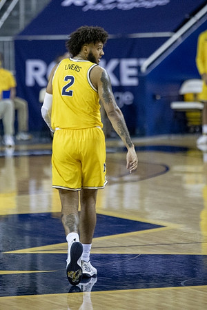 Isaiah Livers (2)